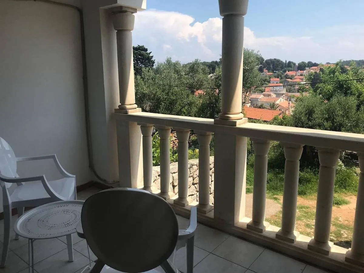 Rooms With A Parking Space Veli Losinj, Losinj - 19743 Guest house